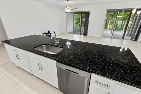 House in Palm Coast, Florida 3 bedrooms, 171.96 sq.m. № 1838518 - photo 18