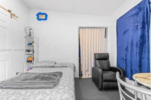 Villa ou maison à vendre à Miami, Floride: 3 chambres, 130.9 m2 № 2059947 - photo 5