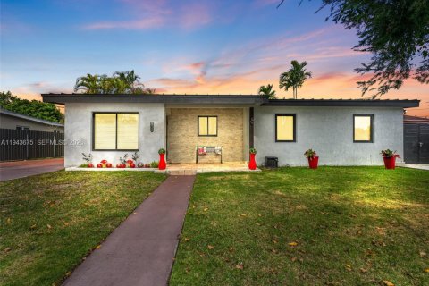 Villa ou maison à vendre à Miami, Floride: 3 chambres, 130.9 m2 № 2059947 - photo 18