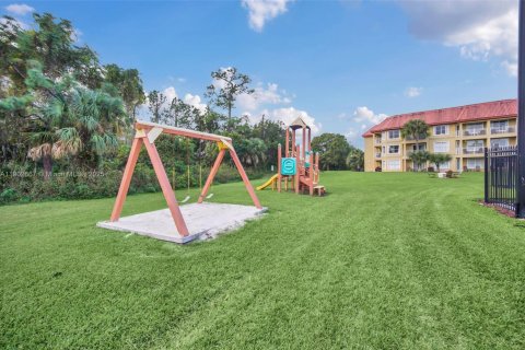 Condo in Orlando, Florida, 2 bedrooms  № 1954706 - photo 19