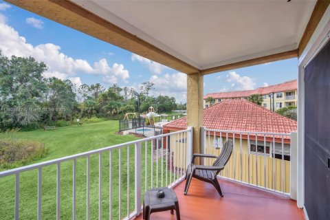 Condo in Orlando, Florida, 2 bedrooms  № 1954706 - photo 12