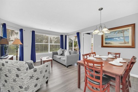 Condo in Orlando, Florida, 2 bedrooms  № 1954706 - photo 1