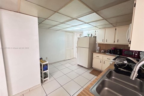 Copropriété à vendre à Miami, Floride: 2 chambres, 111.48 m2 № 2022922 - photo 4