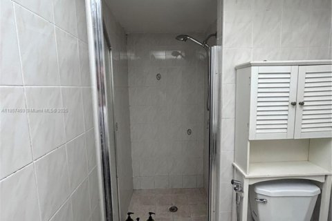 Copropriété à vendre à Miami, Floride: 2 chambres, 111.48 m2 № 2022922 - photo 17