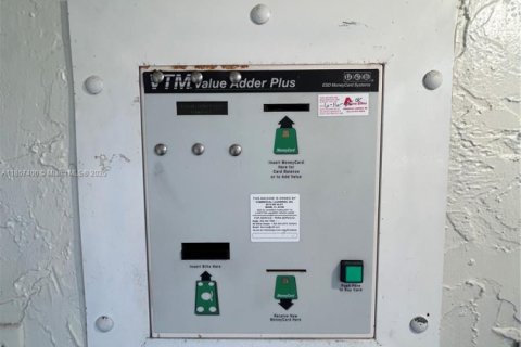 Copropriété à vendre à Miami, Floride: 2 chambres, 111.48 m2 № 2022922 - photo 28