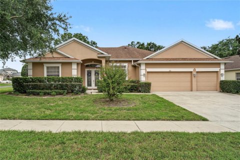 House in Clermont, Florida 4 bedrooms, 211.17 sq.m. № 2284540