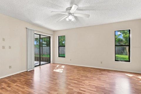 House in Bradenton, Florida 3 bedrooms, 172.24 sq.m. № 2302172 - photo 12
