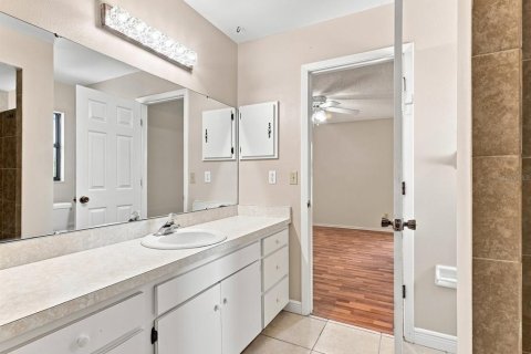 House in Bradenton, Florida 3 bedrooms, 172.24 sq.m. № 2302172 - photo 15