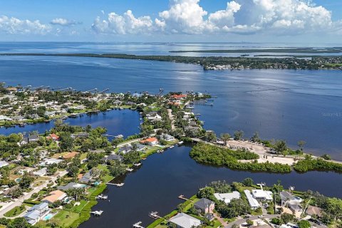 House in Bradenton, Florida 3 bedrooms, 172.24 sq.m. № 2302172 - photo 25