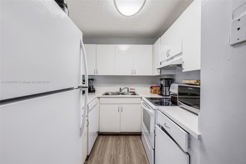 Condominio en venta en Miami, Florida, 2 dormitorios, 89.19 m2 № 1863642 - foto 26
