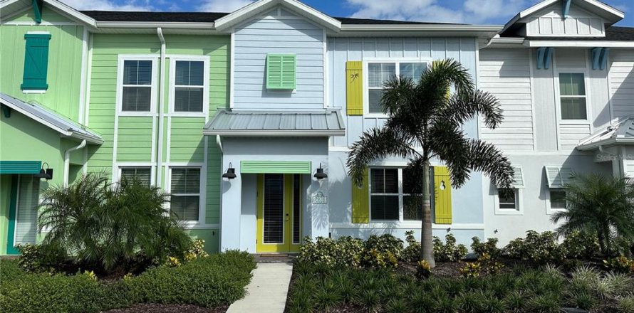 Adosado en Kissimmee, Florida 3 dormitorios, 143.53 m2 № 1912368