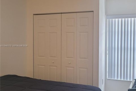 Touwnhouse à vendre à Miami, Floride: 3 chambres, 106.28 m2 № 1998142 - photo 17