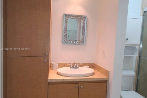 Touwnhouse à vendre à Miami, Floride: 3 chambres, 106.28 m2 № 1998142 - photo 12