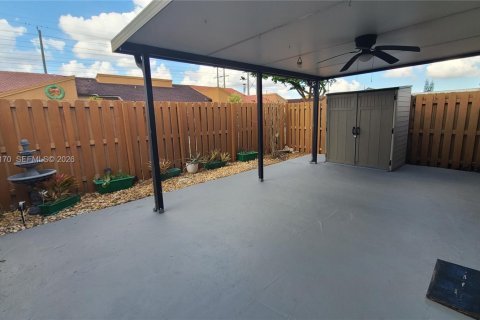 Touwnhouse à vendre à Miami, Floride: 3 chambres, 106.28 m2 № 1998142 - photo 22