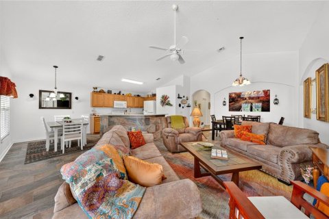 Casa en venta en Davenport, Florida, 4 dormitorios, 171.31 m2 № 2321156 - foto 5