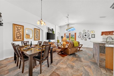 Casa en venta en Davenport, Florida, 4 dormitorios, 171.31 m2 № 2321156 - foto 4
