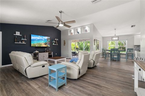 Villa ou maison à vendre à Punta Gorda, Floride: 3 chambres, 165.27 m2 № 2344965 - photo 3