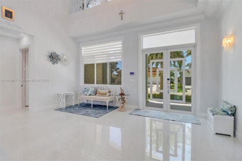 House in Marco Island, Florida 4 bedrooms № 1781914 - photo 3