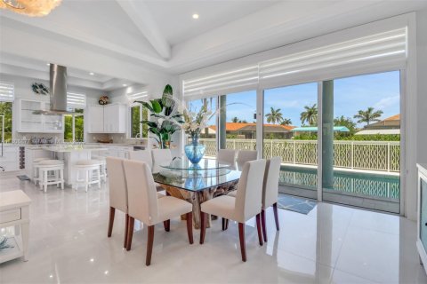 House in Marco Island, Florida 4 bedrooms № 1781914 - photo 10