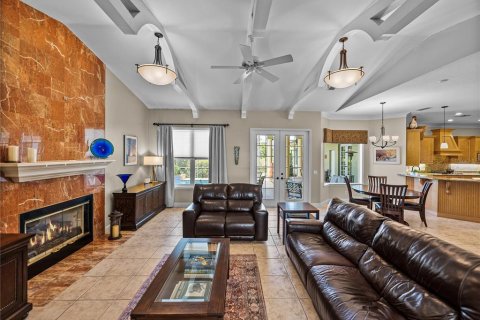 Casa en venta en Winter Haven, Florida, 4 dormitorios, 338.16 m2 № 1916099 - foto 25