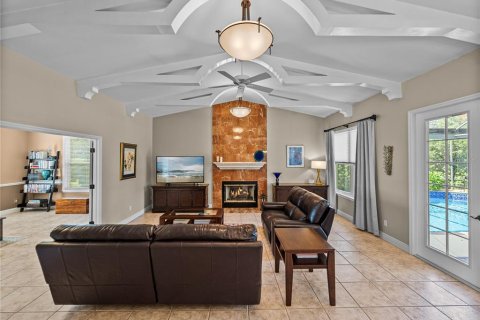 Casa en venta en Winter Haven, Florida, 4 dormitorios, 338.16 m2 № 1916099 - foto 3