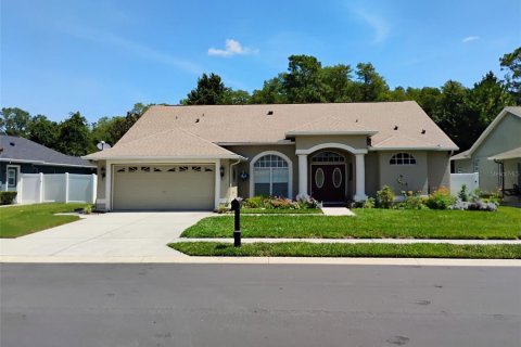 Villa ou maison à vendre à New Port Richey, Floride: 3 chambres, 170.48 m2 № 2204024 - photo 2