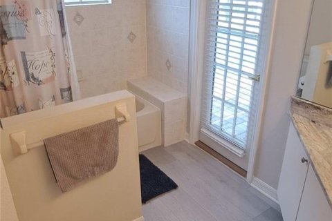 Villa ou maison à vendre à New Port Richey, Floride: 3 chambres, 170.48 m2 № 2204024 - photo 17