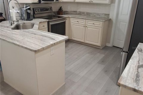 Villa ou maison à vendre à New Port Richey, Floride: 3 chambres, 170.48 m2 № 2204024 - photo 8