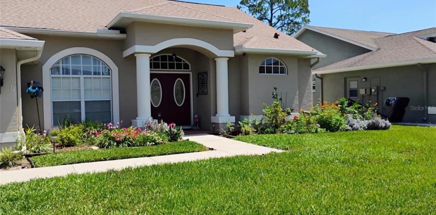 Villa ou maison à New Port Richey, Floride 3 chambres, 170.48 m2 № 2204024