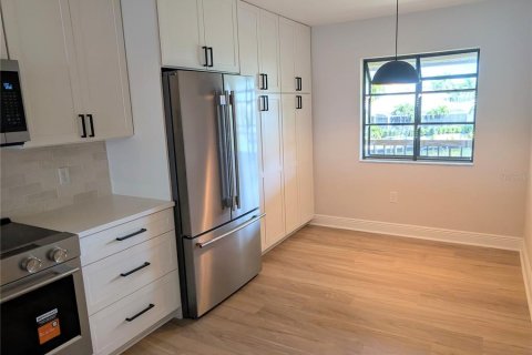 Condo in Cortez, Florida, 3 bedrooms  № 2304483 - photo 15