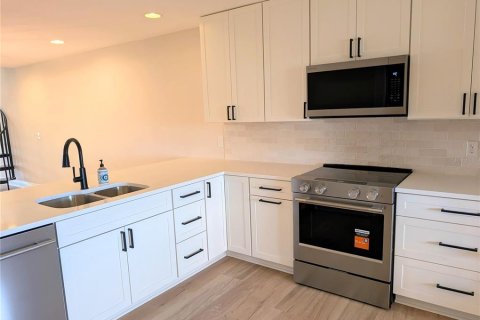 Condo in Cortez, Florida, 3 bedrooms  № 2304483 - photo 13
