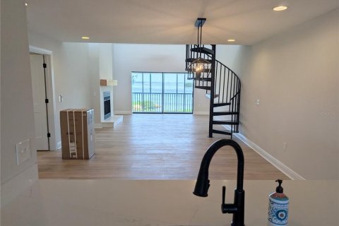 Condo in Cortez, Florida, 3 bedrooms  № 2304483 - photo 17