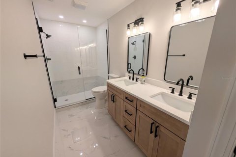 Condo in Cortez, Florida, 3 bedrooms  № 2304483 - photo 28