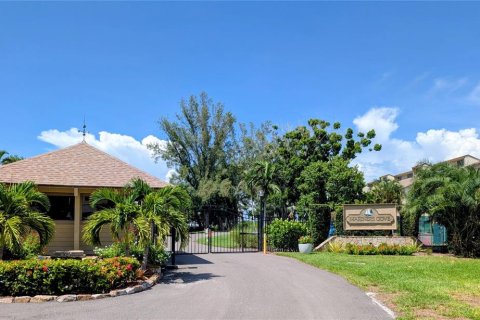 Condominio en Cortez, Florida, 3 dormitorios  № 2304483