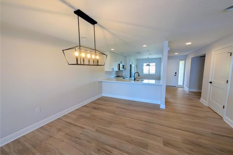 Condo in Cortez, Florida, 3 bedrooms  № 2304483 - photo 8