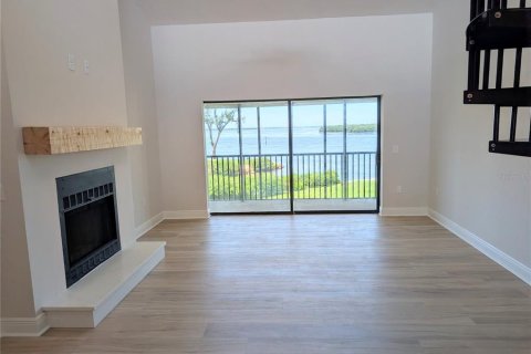 Condo in Cortez, Florida, 3 bedrooms  № 2304483 - photo 12