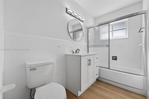 Casa en venta en Miami, Florida, 3 dormitorios, 145.21 m2 № 2063040 - foto 26