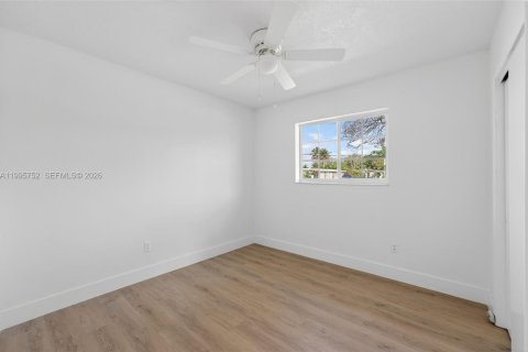 Casa en venta en Miami, Florida, 3 dormitorios, 145.21 m2 № 2063040 - foto 24