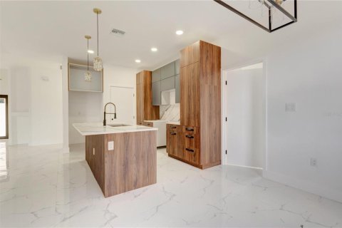 Casa en venta en Lehigh Acres, Florida, 4 dormitorios, 162.58 m2 № 2354507 - foto 8