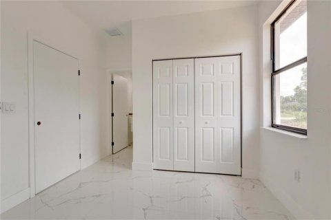 Casa en venta en Lehigh Acres, Florida, 4 dormitorios, 162.58 m2 № 2354507 - foto 15