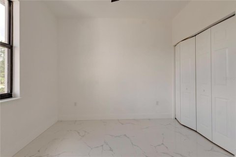 Casa en venta en Lehigh Acres, Florida, 4 dormitorios, 162.58 m2 № 2354507 - foto 16