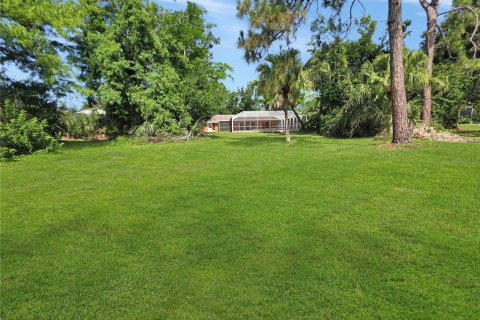 House in Englewood, Florida 4 bedrooms, 180.51 sq.m. № 1778584 - photo 10
