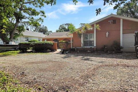 House in Englewood, Florida 4 bedrooms, 180.51 sq.m. № 1778584 - photo 6
