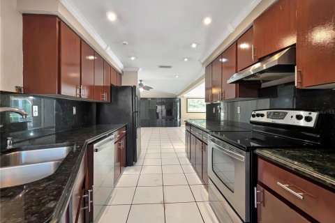 House in Englewood, Florida 4 bedrooms, 180.51 sq.m. № 1778584 - photo 22