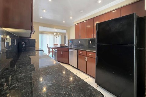House in Englewood, Florida 4 bedrooms, 180.51 sq.m. № 1778584 - photo 19