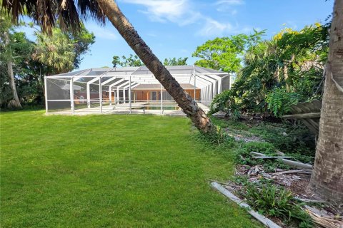 House in Englewood, Florida 4 bedrooms, 180.51 sq.m. № 1778584 - photo 13