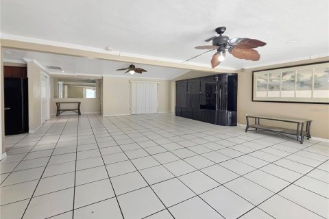 House in Englewood, Florida 4 bedrooms, 180.51 sq.m. № 1778584 - photo 27