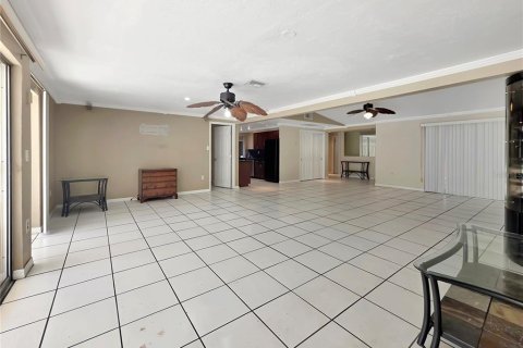 House in Englewood, Florida 4 bedrooms, 180.51 sq.m. № 1778584 - photo 26