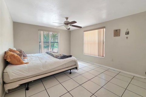 House in Englewood, Florida 4 bedrooms, 180.51 sq.m. № 1778584 - photo 16