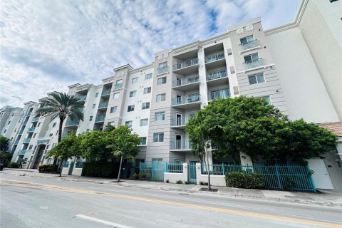 Copropriété à louer à South Miami, Floride: 1 chambre, 60.57 m2 № 2412910 - photo 2
